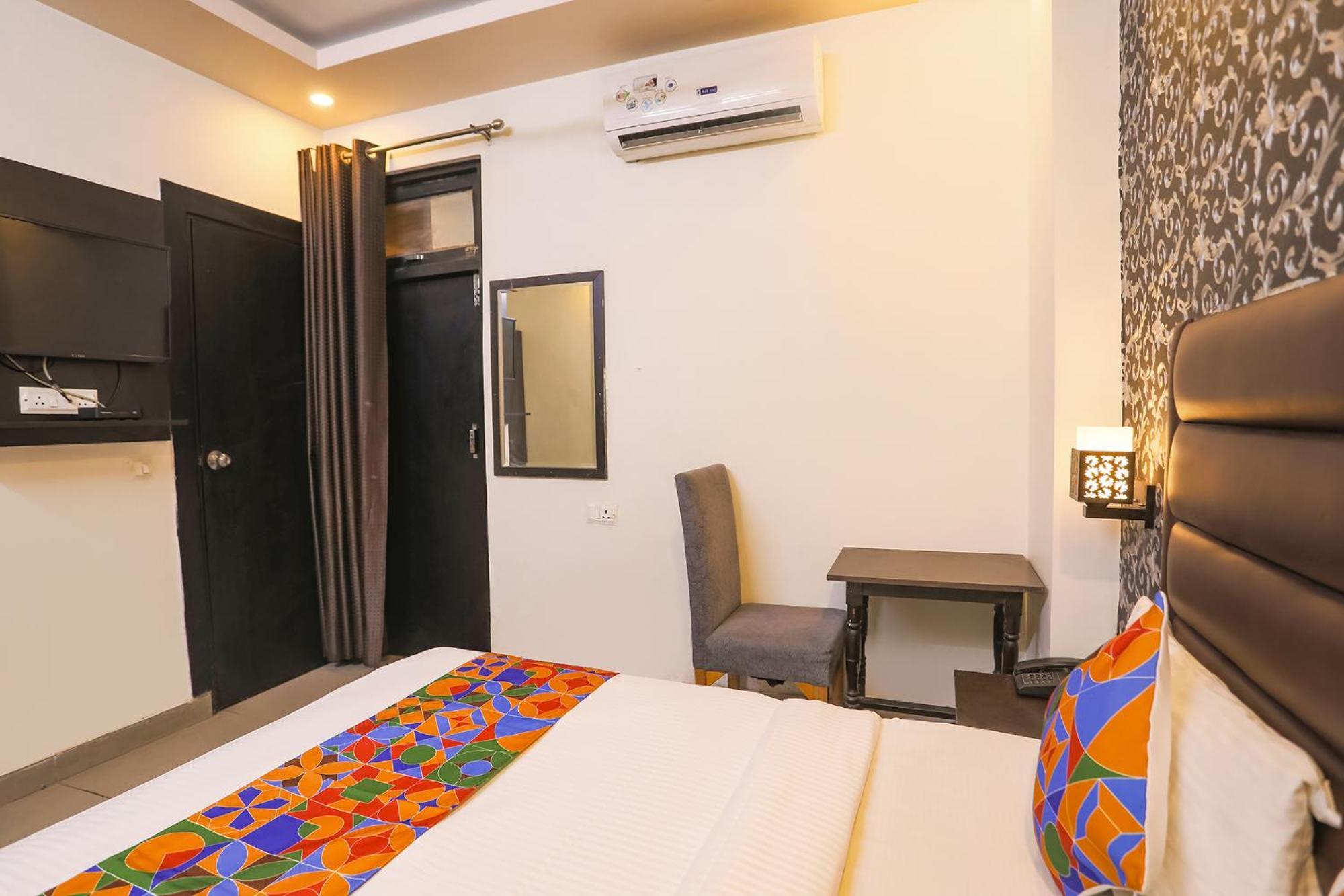 Fabhotel The Diamond Газиабад Экстерьер фото