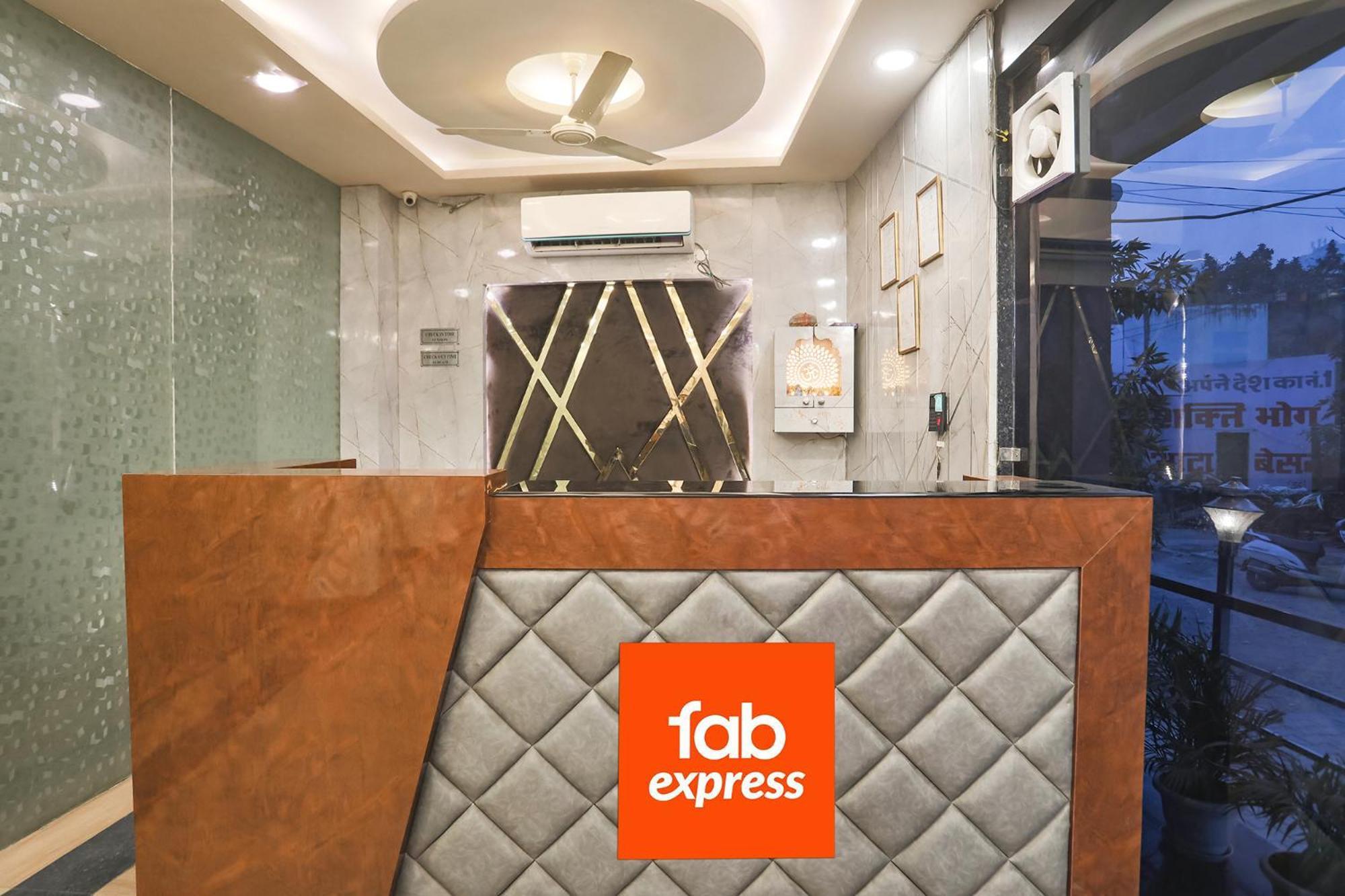 Fabhotel The Diamond Газиабад Экстерьер фото